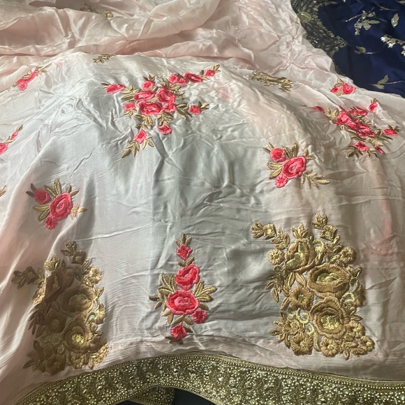 Beautiful designer saree - Picture 11 of 12